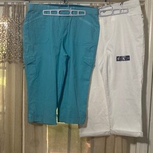 Gloria Vanderbilt Capris Bundle